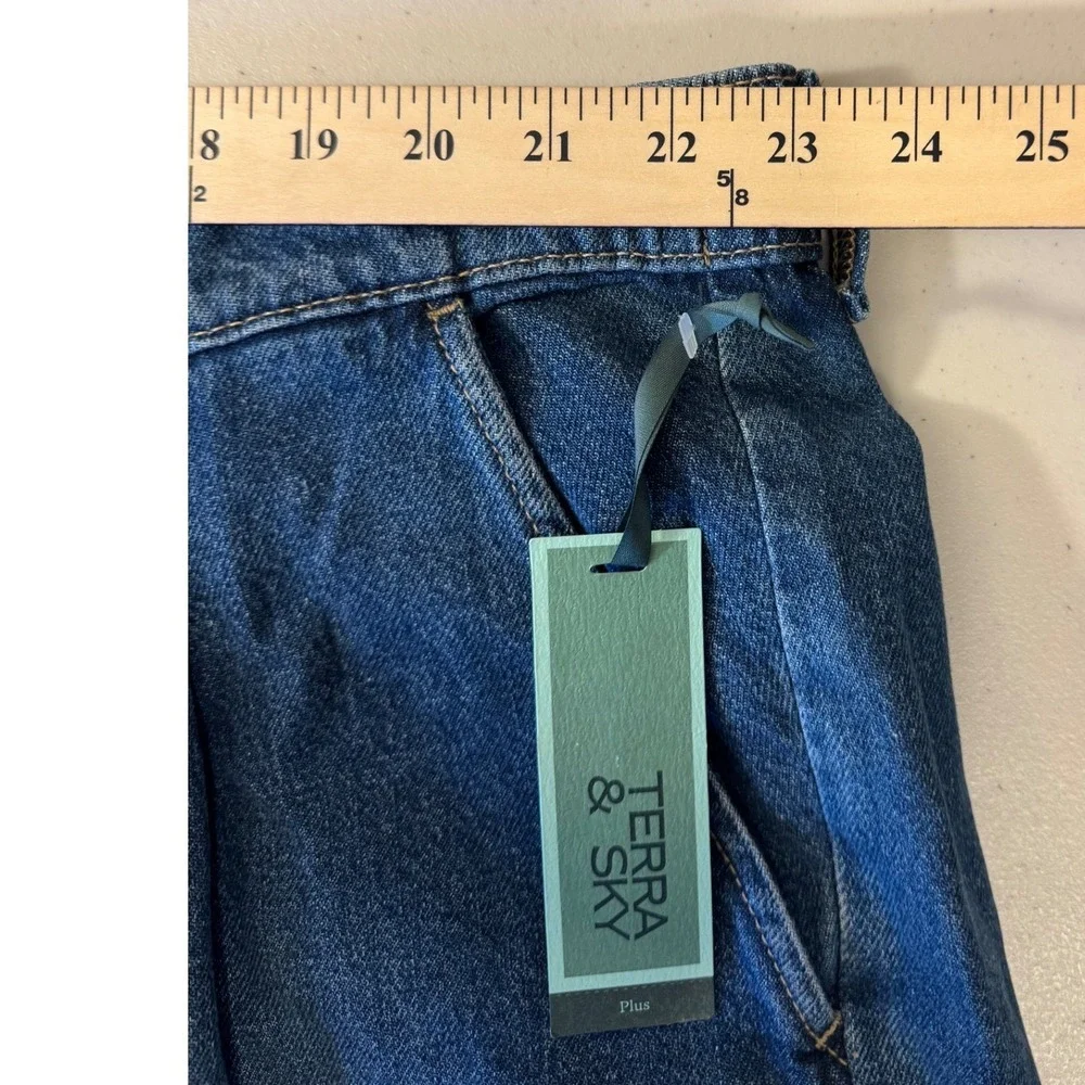 Terra & Sky Drapey Shorts Women 24W Lucy Wash Pleated Denim Casual NEW
